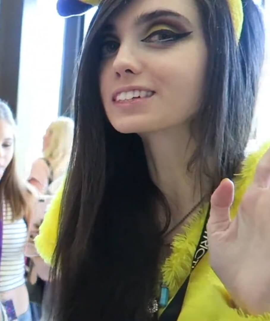 How tall is Eugenia Cooney?